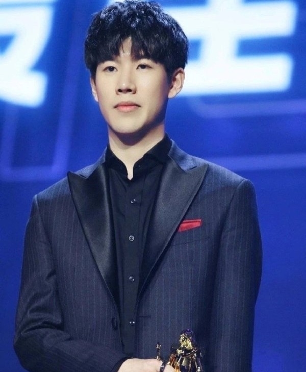 AdreN锐评：s1mple回归、NiKo加入Falcons和m0NESY建议