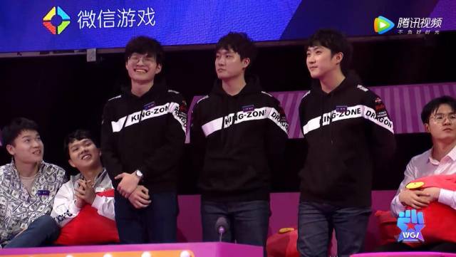 rookie 拯救了这个家庭！元神沙皇棋距离 Invictus Gaming 的好局仅一步之遥，夺回了一座城市