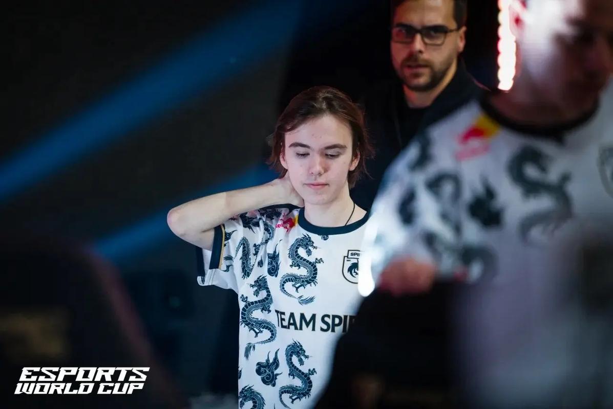 【战报】英雄联盟S10决赛，SN 1：3不敌DWG，DWG新王登基